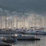 公寓 Ivona By The Sea *