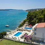 Ivona By The Sea 公寓 特罗吉尔