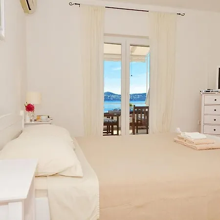 Apartman Ivona By The Sea *