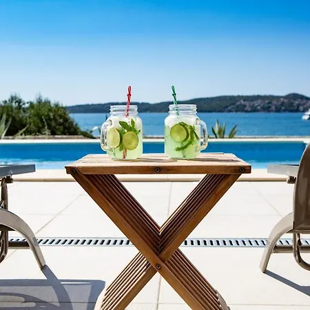 Ivona By The Sea Apartman